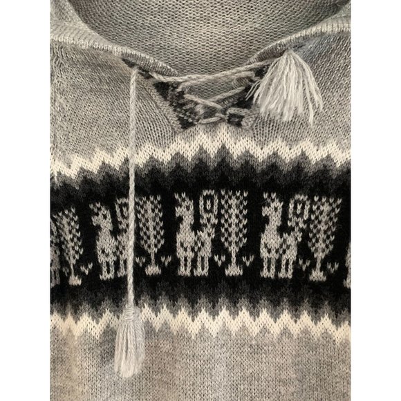 Handmade in Peru Albinaas Alpaca Fringe Hooded Fringe Sweater - Picture 5 of 9